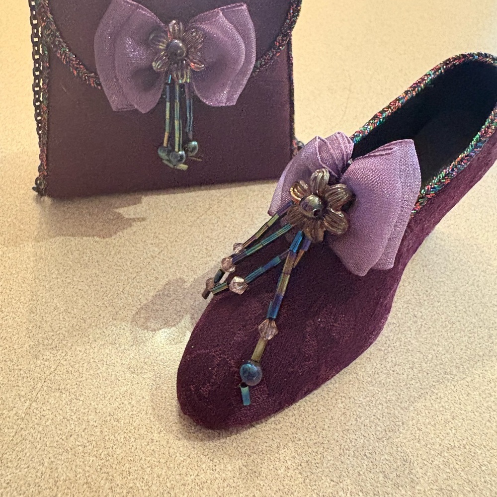 Putting on the Ritz 1999 Victorian Mini Shoe and Purse Collectible Home Decor